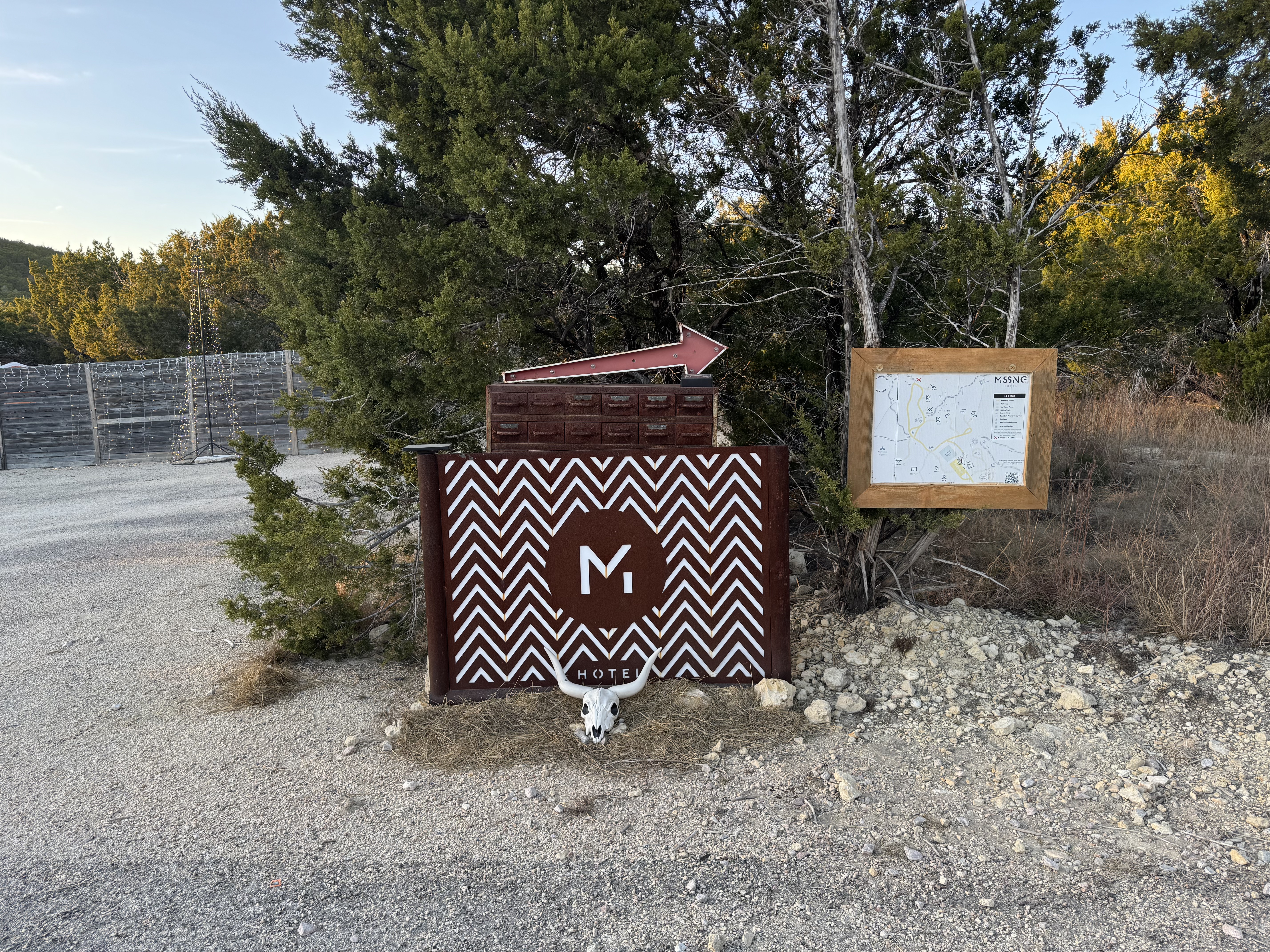 Missing Hotel entry sign